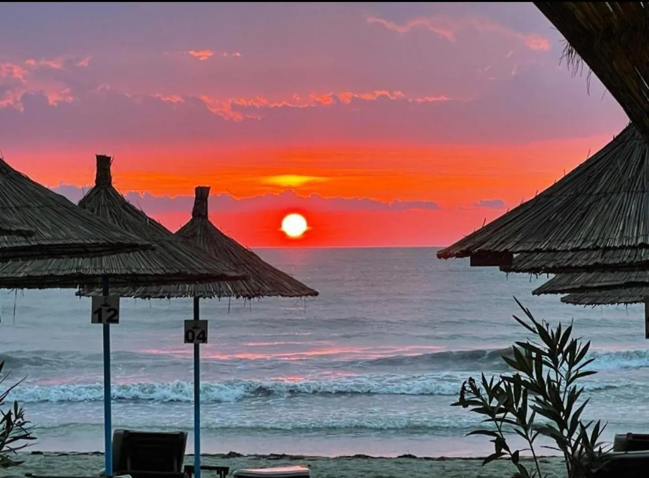 Sea View Deluxe Apartments Qerret Golem  גולם