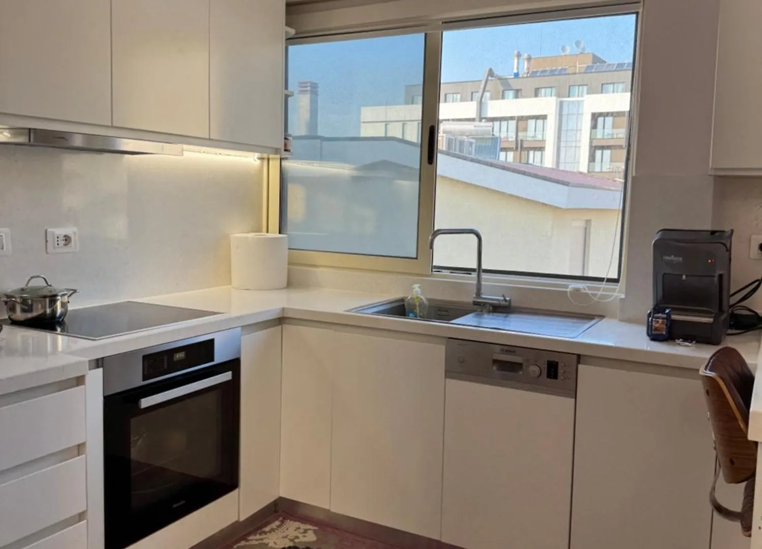 Sea View Deluxe Apartments Qerret Golem  גולם
